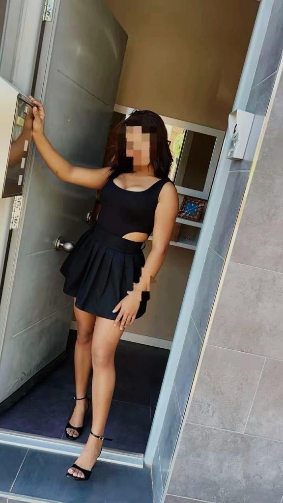 974563641: Chica busca chico en Huesca
