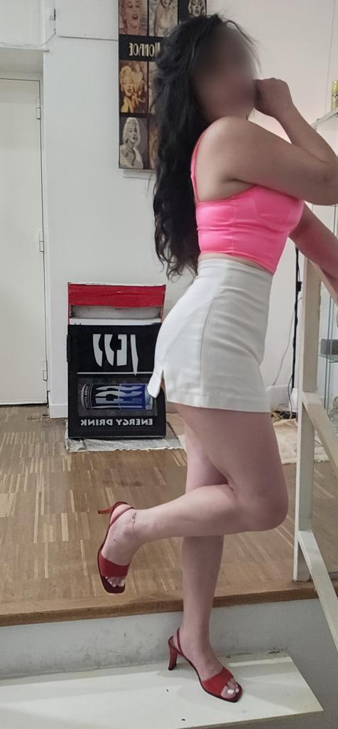632753161: Chica busca chico en Madrid