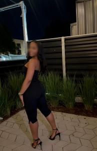 634385704: Chica busca chico en Sevilla