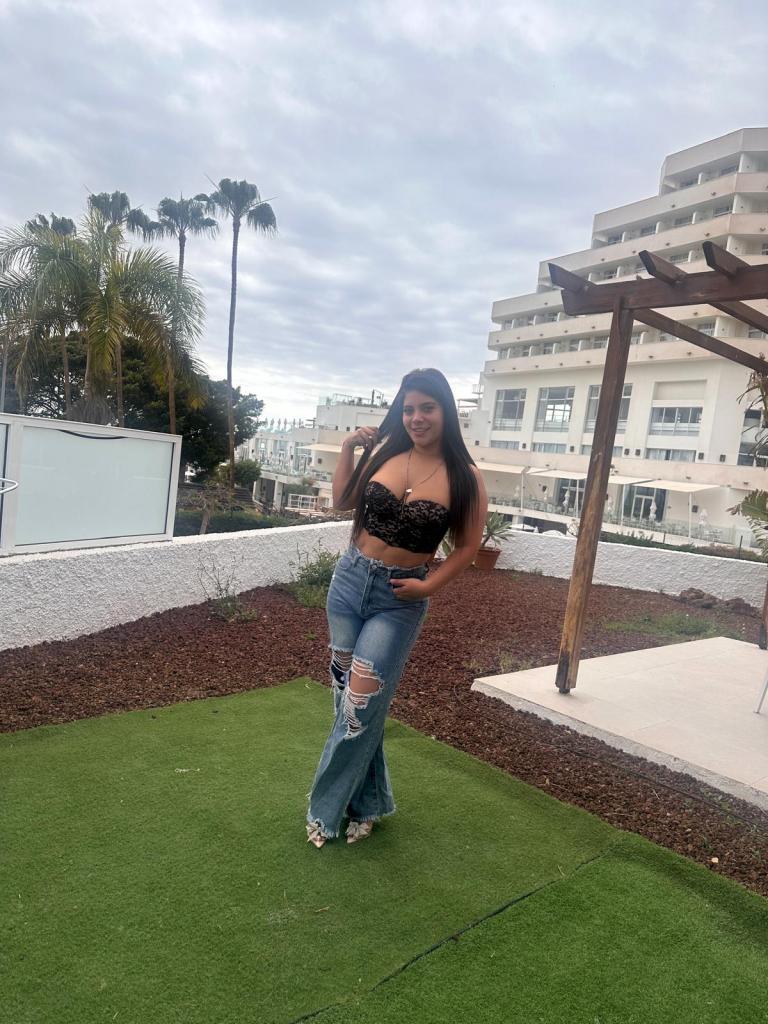 Chica busca chico en Cádiz: 
