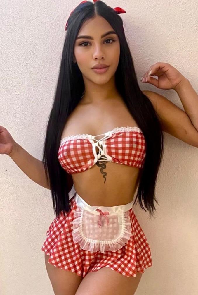 610569135: Chica busca chico en Ibiza