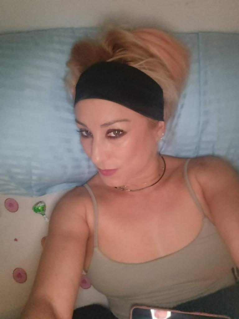 Chica busca chico en Almería: 