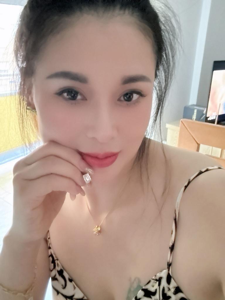 Chica busca chico en Huesca: 