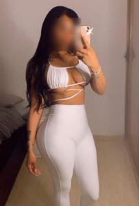 697217045: Chica busca chico en Madrid