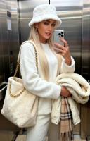 613855614: Chica busca chico en Gerona