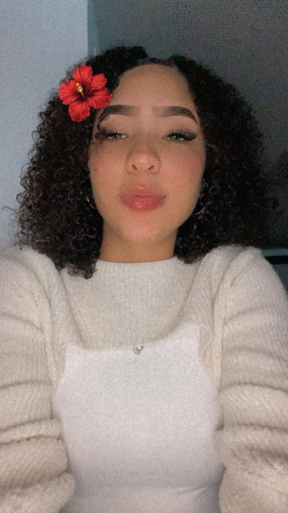 614656012: Chica busca chico en Barcelona