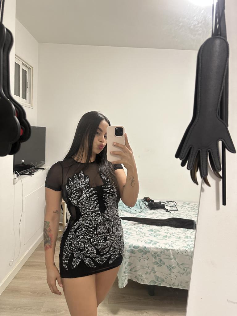 617391015: Chica busca chico en Málaga