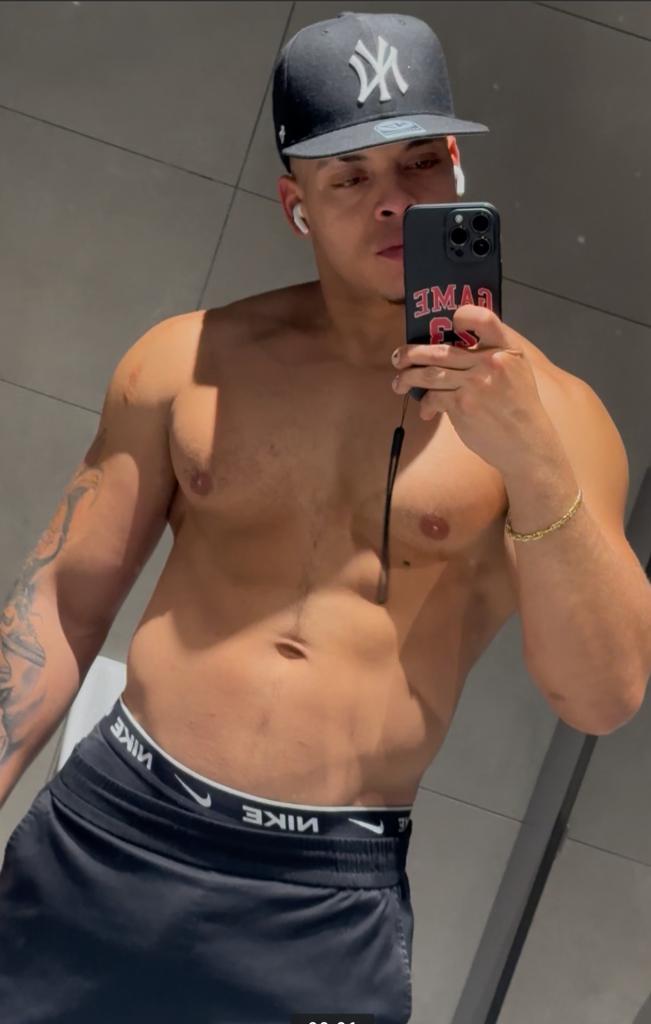 613805729: Chico busca chica en Barcelona