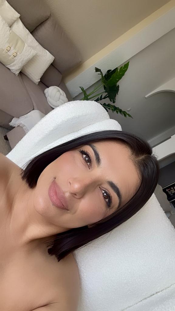 Chica busca chico en Almería: 