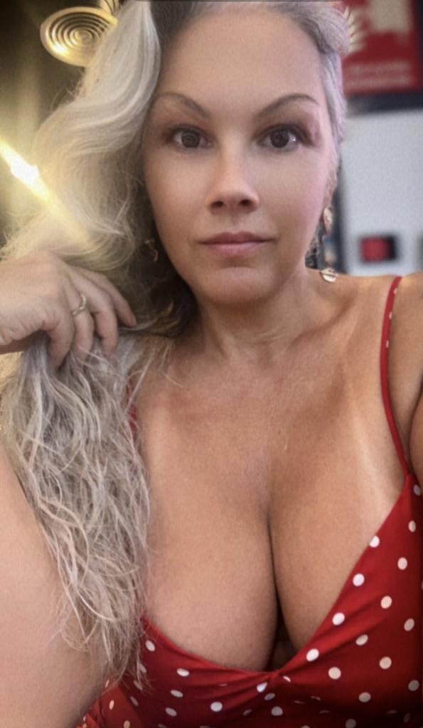 643136311: Chica busca chico en Castellón