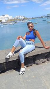 622035104: Chica busca chico en La Coruña