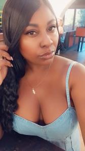 612213286: Chica busca chico en Barcelona