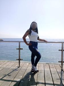 642703528: Chica busca chico en Gerona