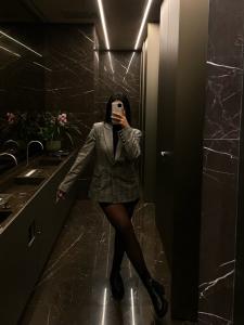 633691368: Chica busca chico en Sevilla
