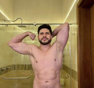 610887466: Chico busca chica en Barcelona