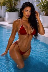 613371190: Chica busca chico en Ibiza