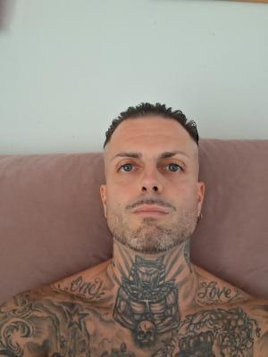 608439638: Chico busca chica en Sevilla