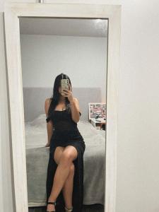 602581406: Chica busca chico en Sevilla