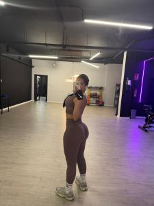 632707301: Chica busca chico en Pontevedra