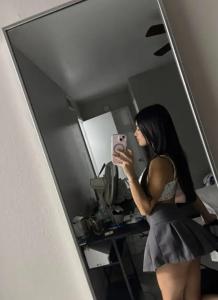 617944383: Chica busca chico en Murcia