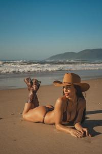 612441036: Chica busca chico en Madrid