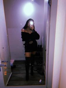 602581406: Chica busca chico en Sevilla