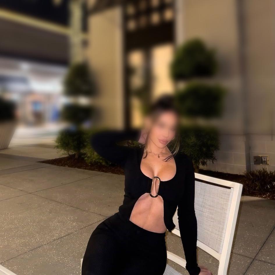 604280744: Chica busca chico en Ibiza