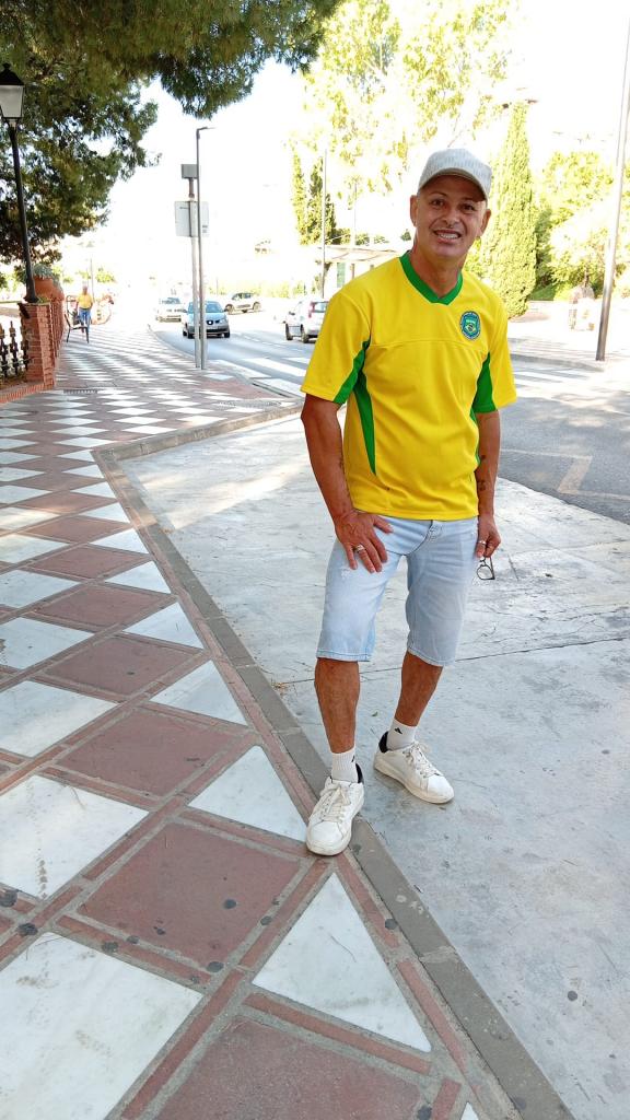 613559021: Chico busca chica en Málaga