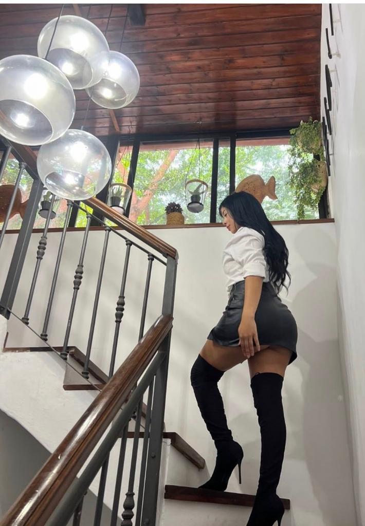 643978463: Chica busca chico en Tenerife