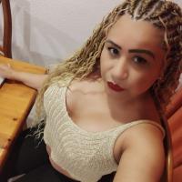 745089945: Chica busca chico en Gerona