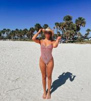 614930226: Chica busca chico en La Coruña