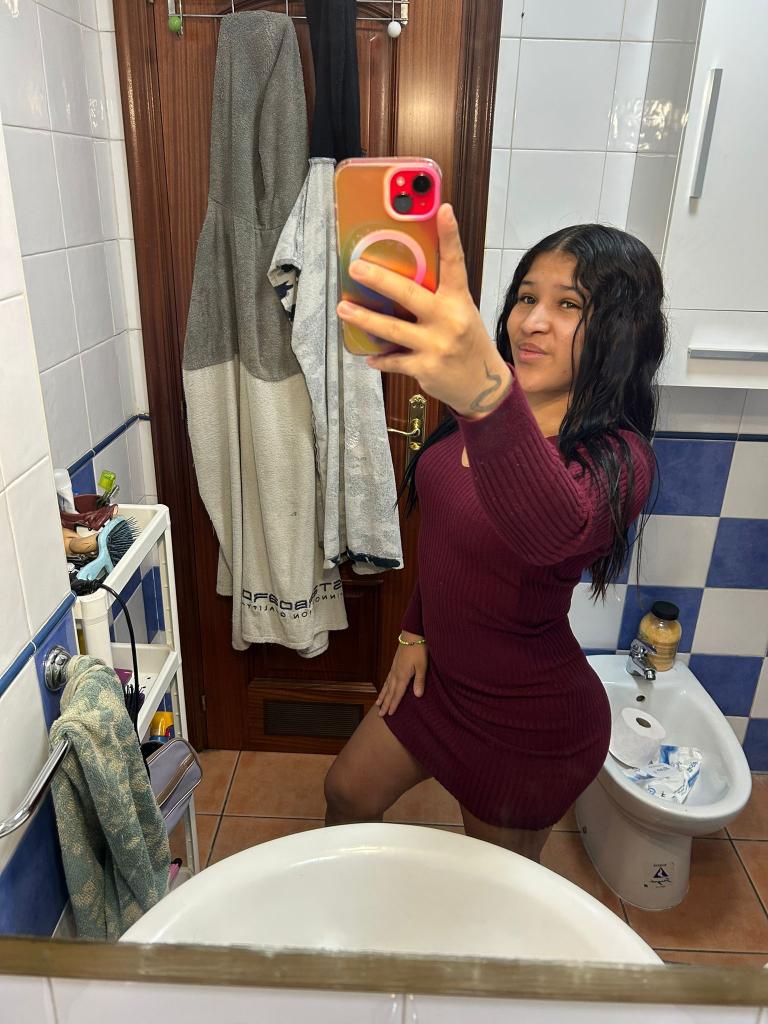 Chica busca chico en Granada: 