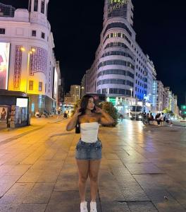 675038122: Chica busca chico en Orense