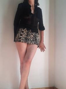 695049626: Chica busca chico en Madrid