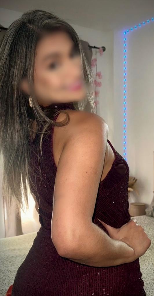 Chica busca chico en Almería: 