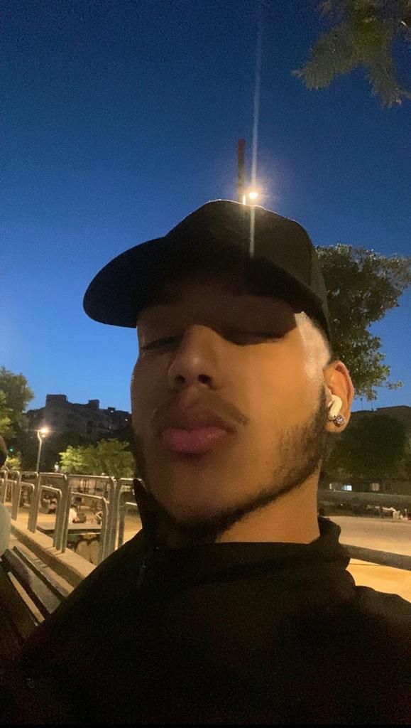 Chico busca chica en Barcelona: 