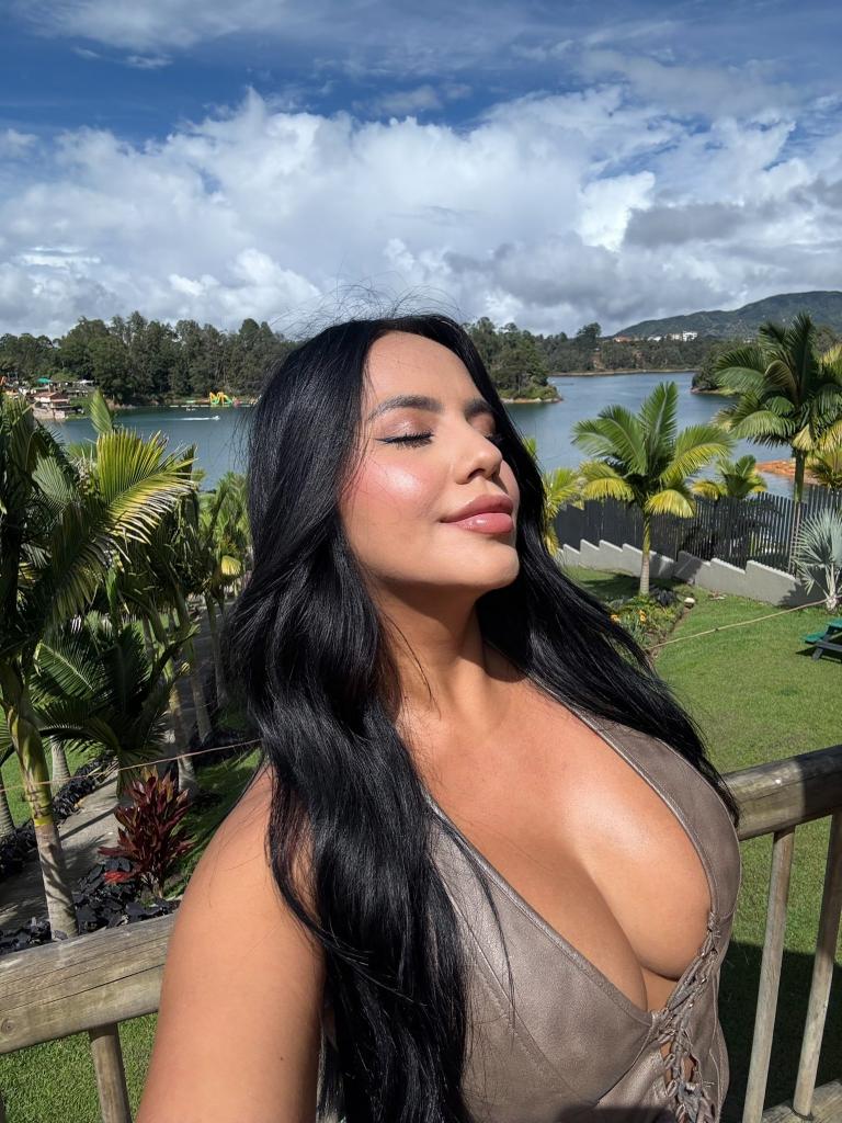 662692817: Chica busca chico en Barcelona