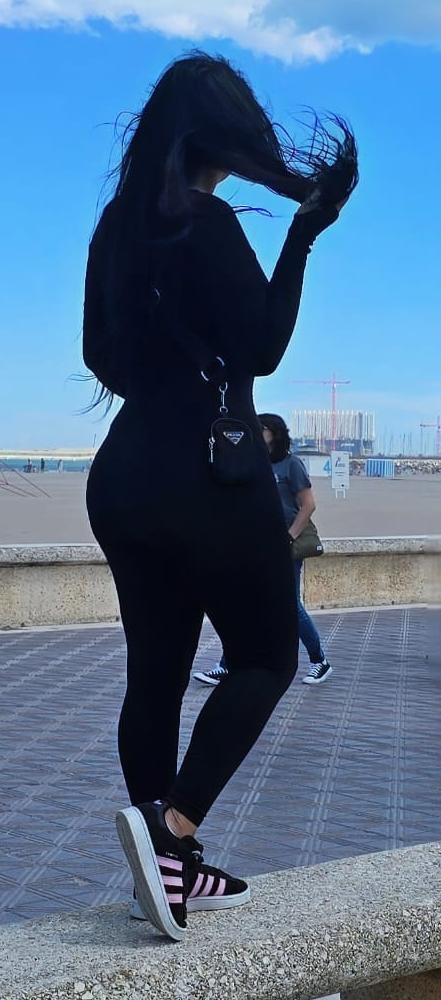 613438617: Chica busca chico en Valencia