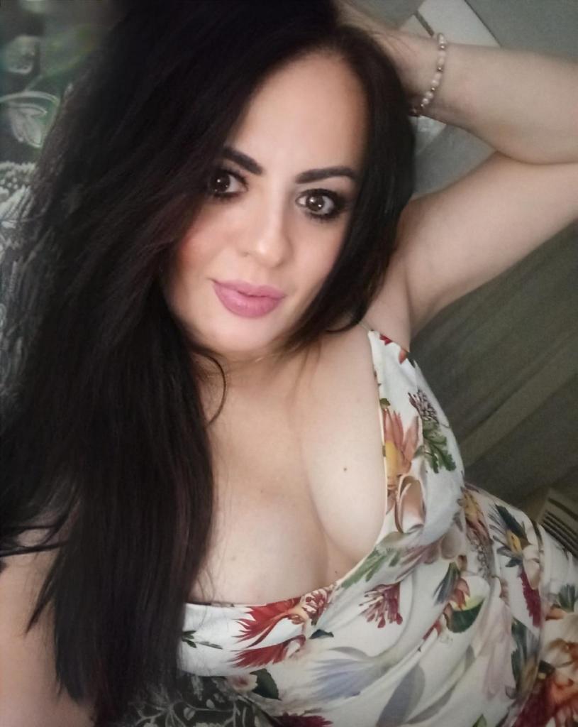 631858612: Chica busca chico en Murcia