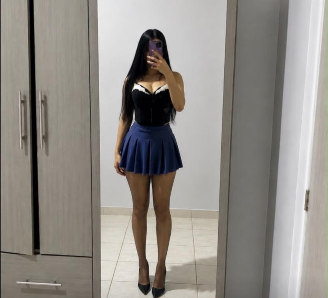 631049670: Chica busca chico en Navarra