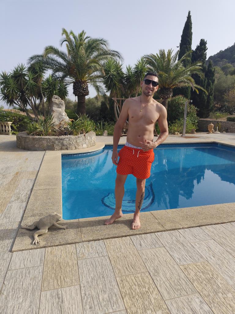 642990942: Chico busca chica en Mallorca