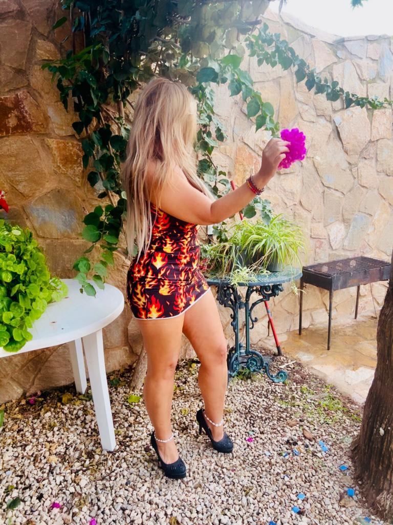 Chica busca chico en Almería: 
