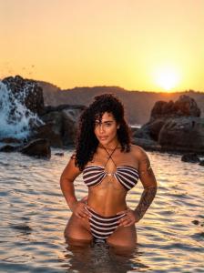 663031897: Chica busca chico en Ibiza