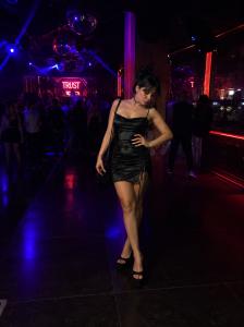 677885804: Chica busca chico en Barcelona