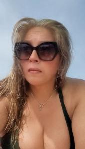 613807725: Chica busca chico en Barcelona