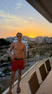 692453830: Chico busca chica en Alicante