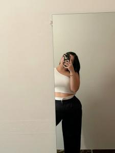 742056398: Chica busca chico en Murcia