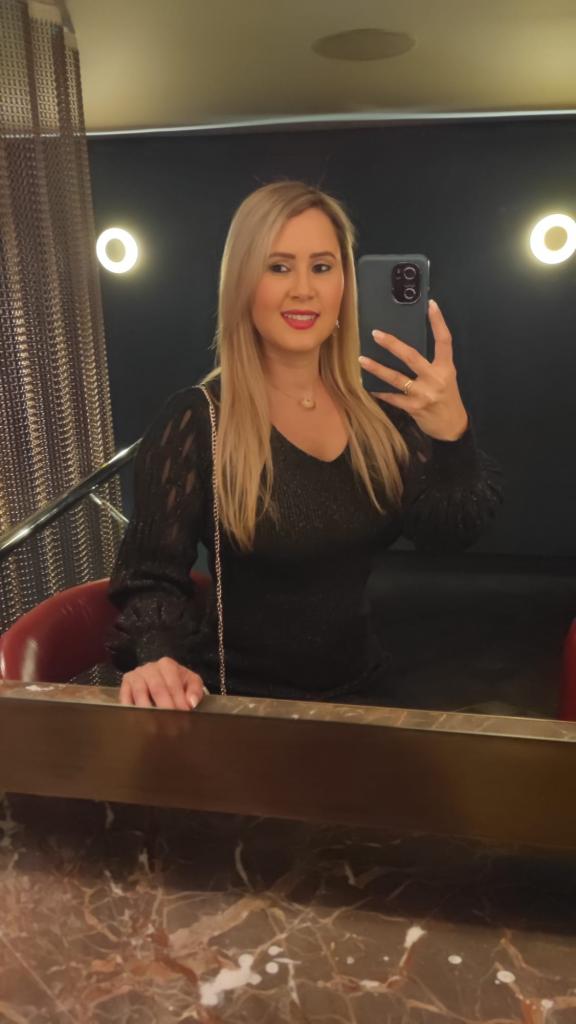 641837652: Chica busca chico en Barcelona