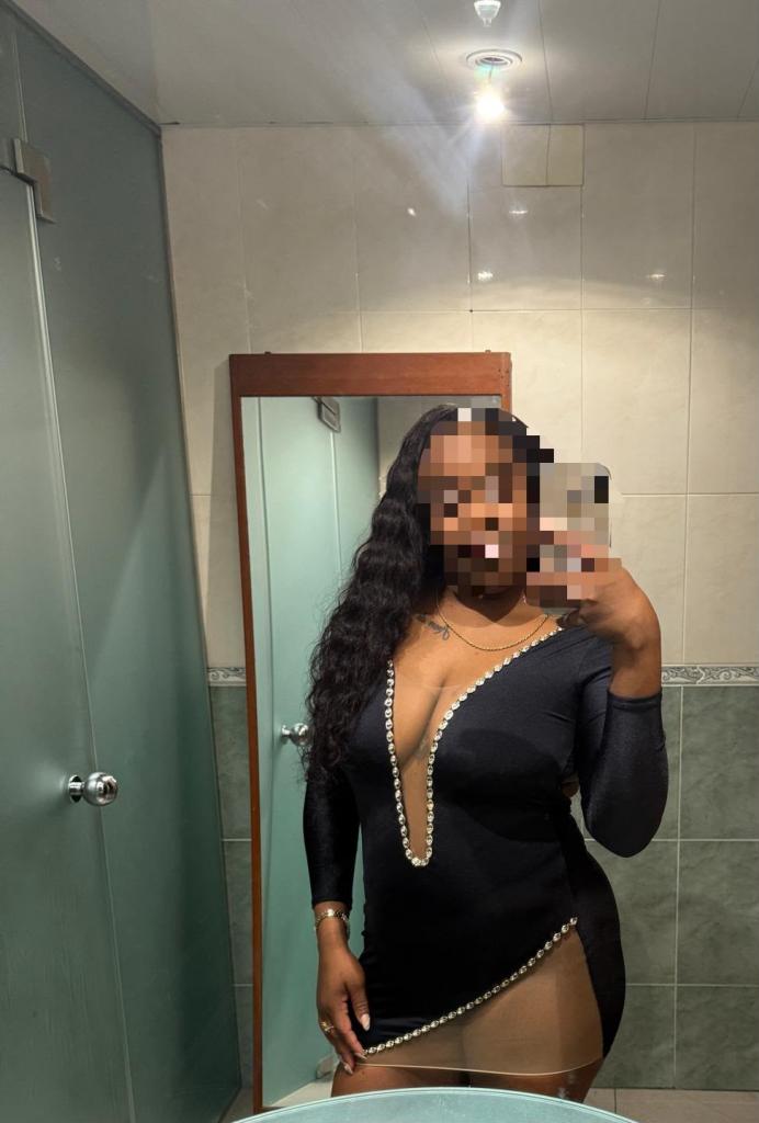 671157698: Chica busca chico en Barcelona
