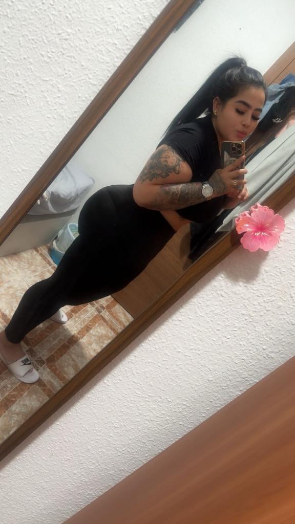 Chica busca chico en Almería: 